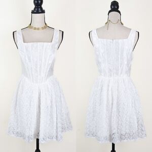 🦋LAST🦋 NWT Storia White Floral Corset Mini Dress